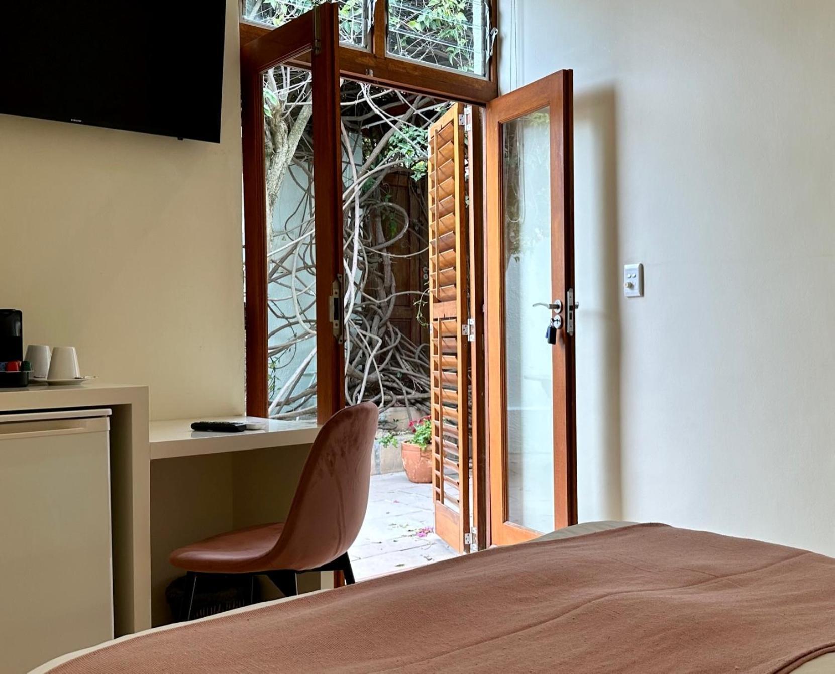 Loloho Lodge - 24H Solar Power Cape Town Ngoại thất bức ảnh